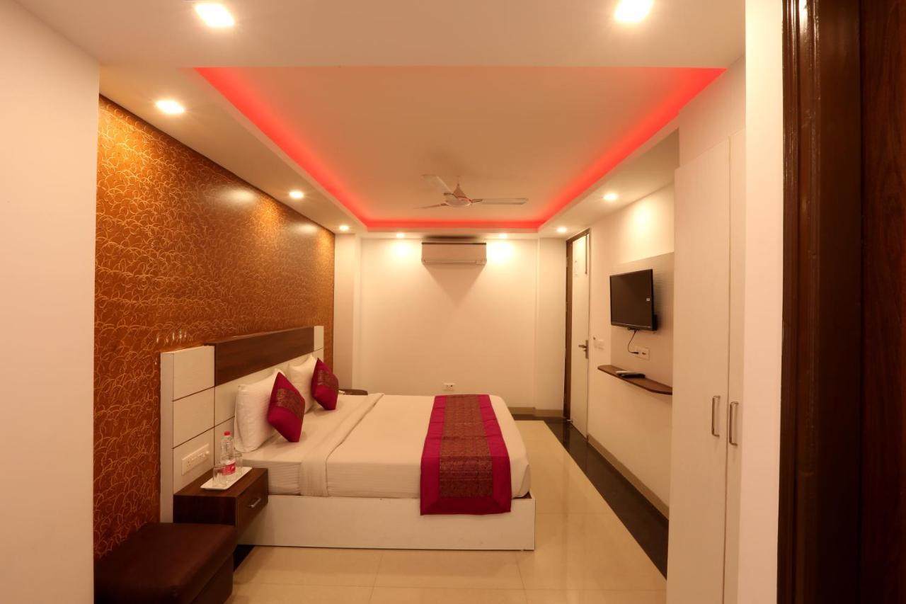 Hotel Ark Wood Nueva Delhi Exterior foto